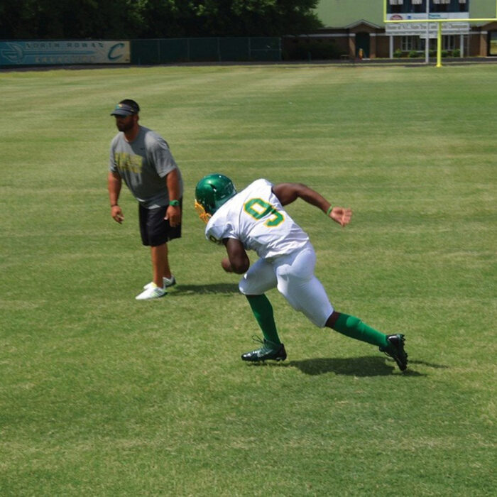 fisher-football-36-pursue-and-tackle-wheel_altimage-02_Full__74381