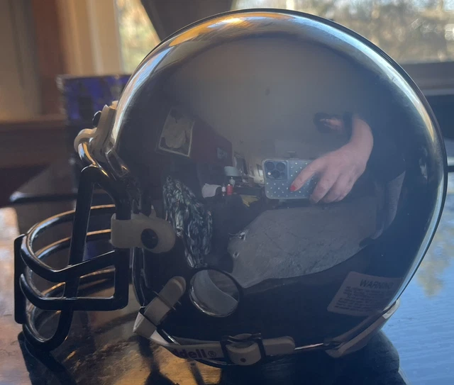 ESPN-Riddell-minatire-football-helmet (7) ESPN-Riddell-minatire-football-helmet (7)